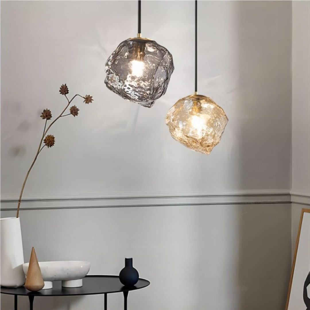 Kopperlyn - Glasshengelampe i kobber med trefarget LED