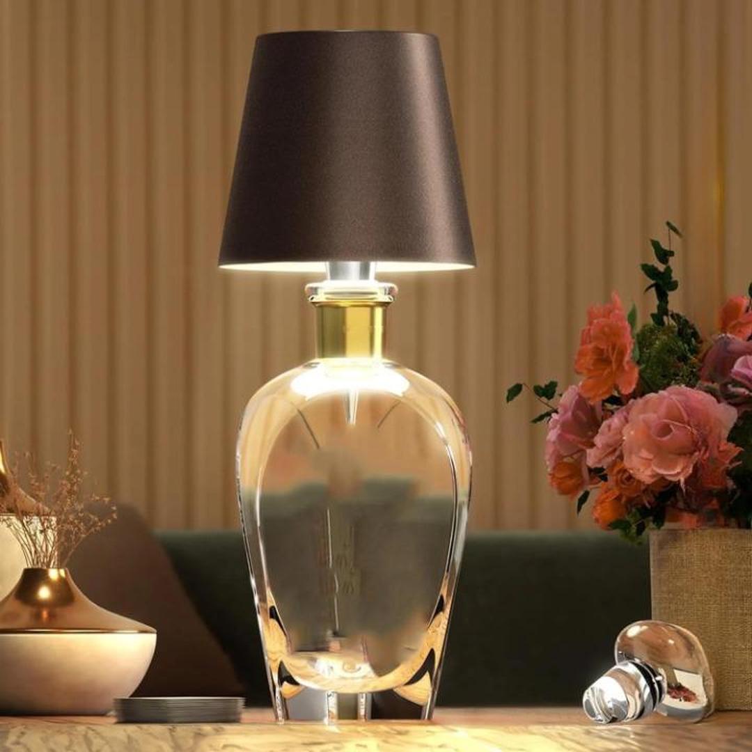 Flaskora - Oppladbar bordlampe i flaskeform