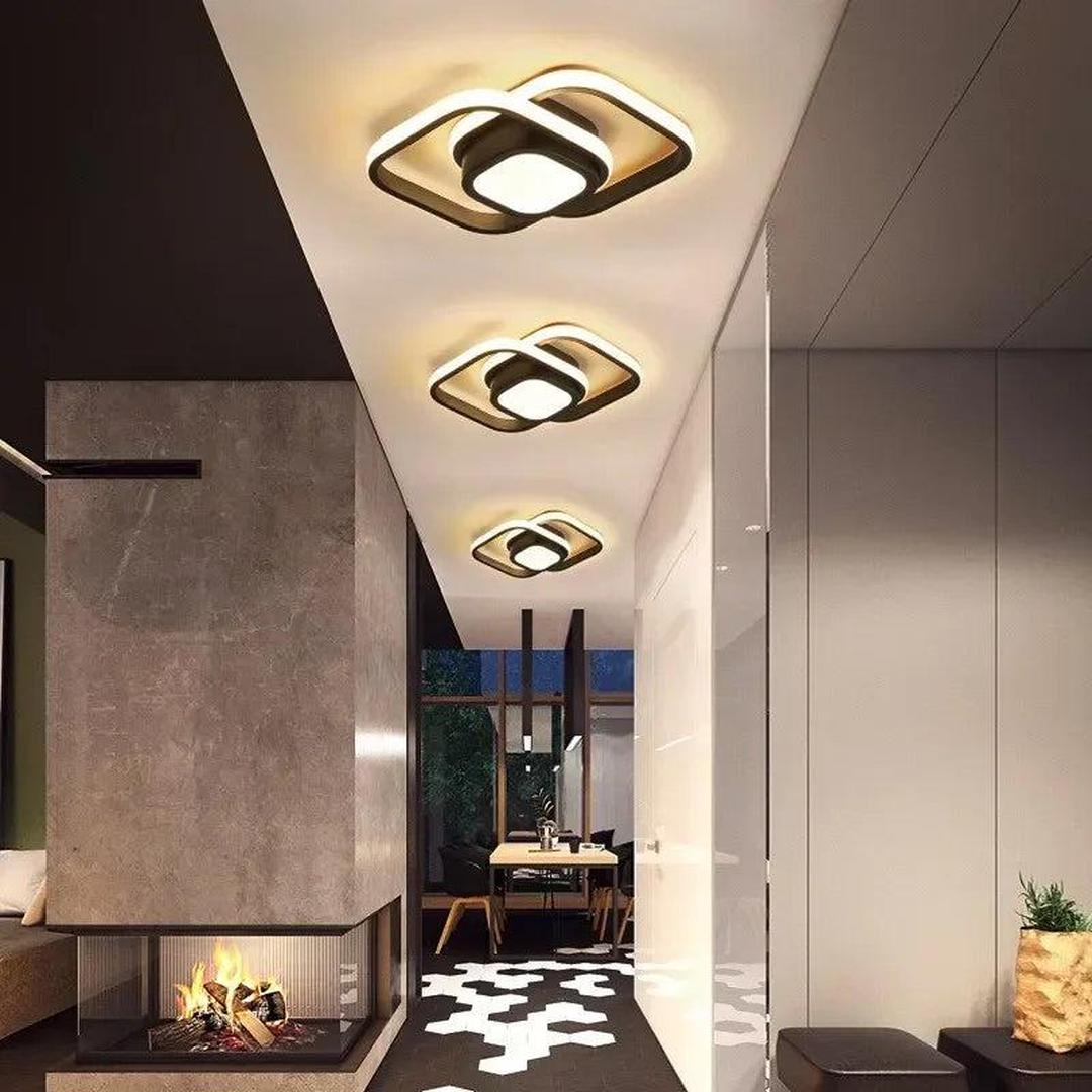 Liten LED-taklampe bygget opp av to lysende ringer
