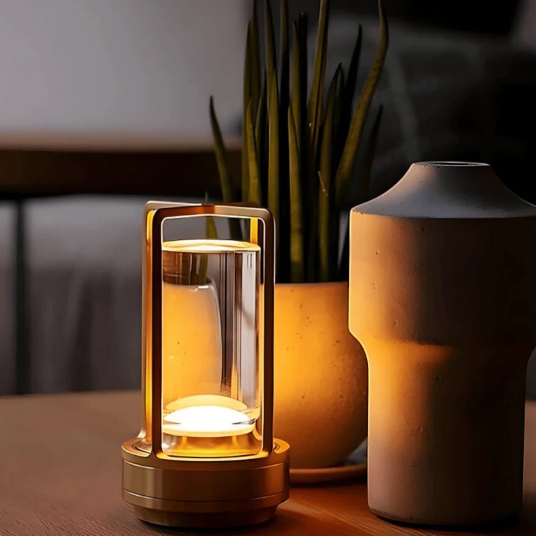 Bærbar LED Bordlampe med Sylinderformet Glassstruktur