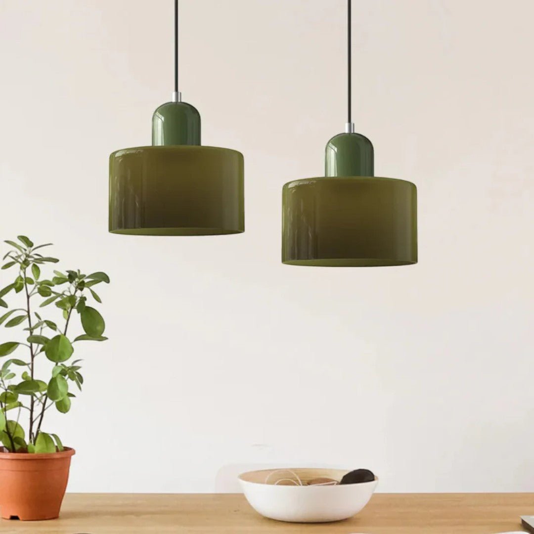 Nordisk metall pendellampe med glasskjerm