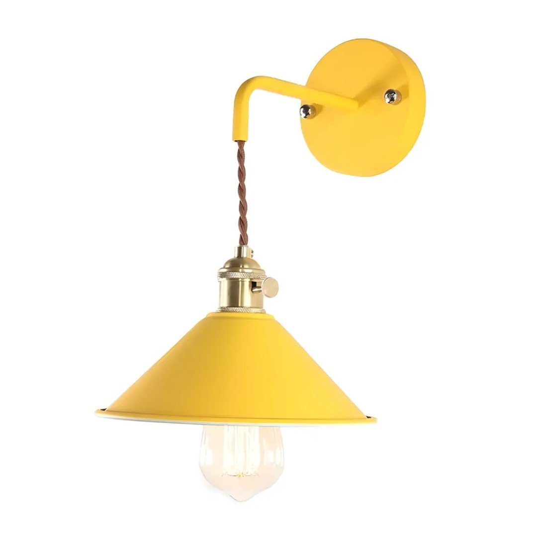Retro vegglampe med metallskjerm