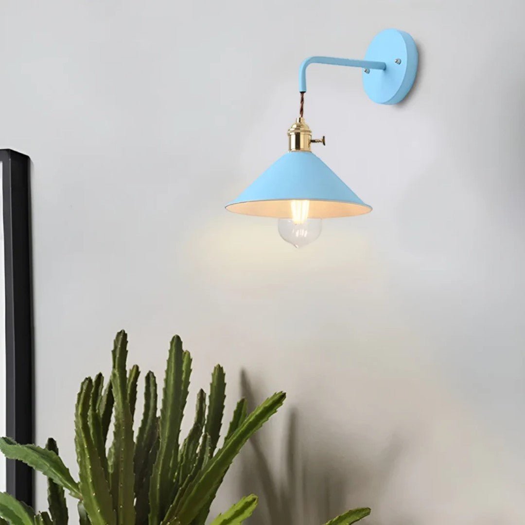 Retro vegglampe med metallskjerm