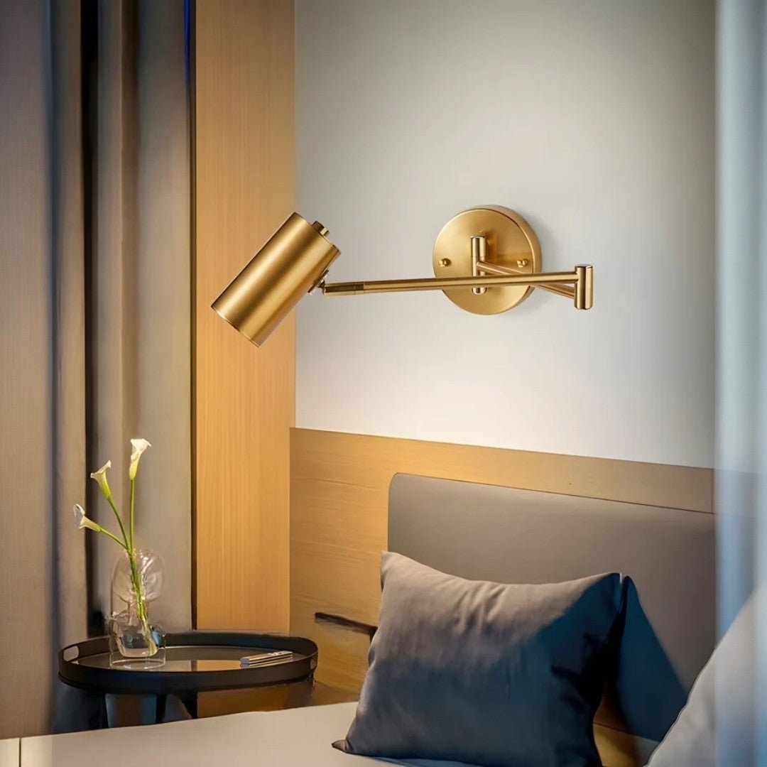 Vegglampe med Justerbar Arm