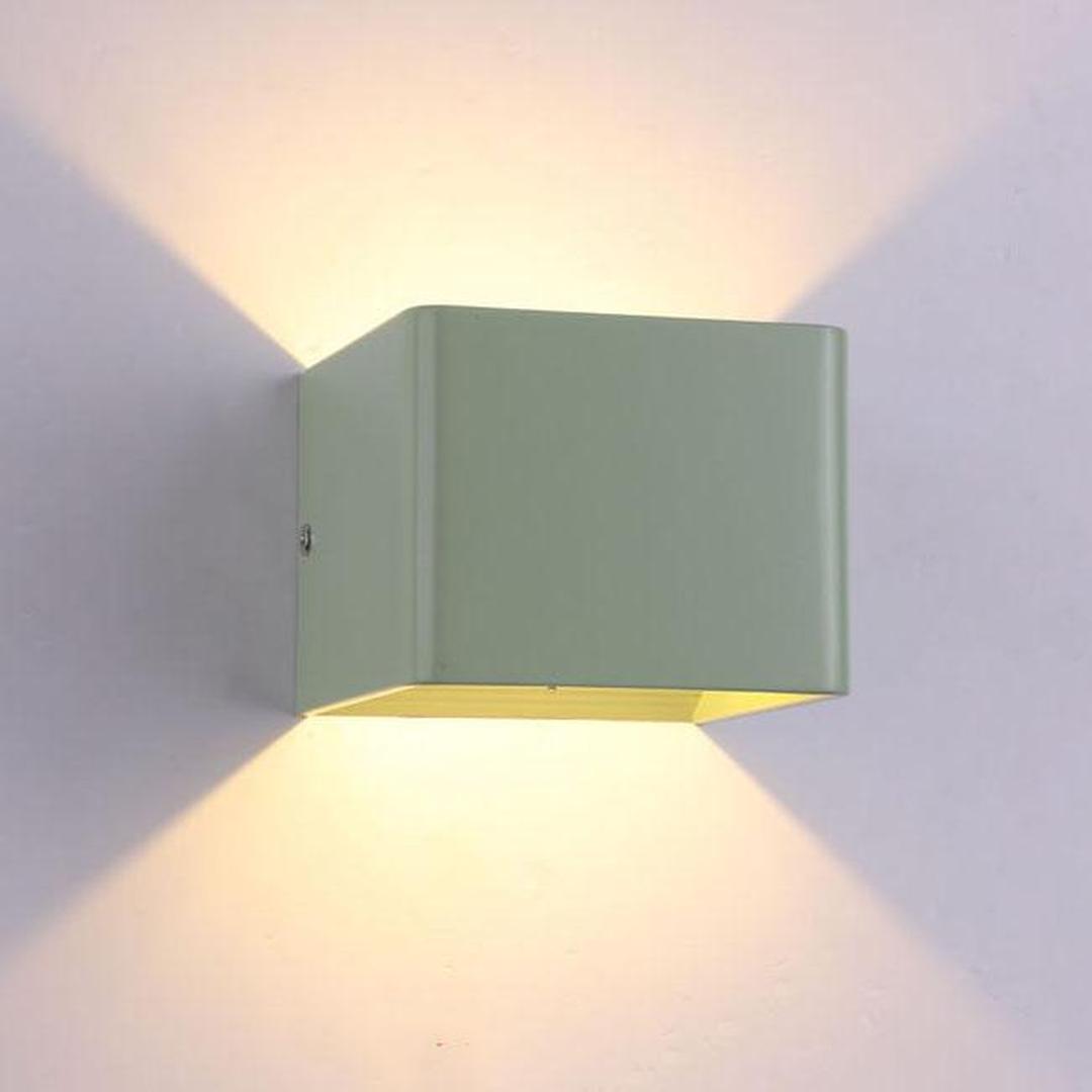Kvadrio - Kvadratisk mini-vegglampe i aluminium