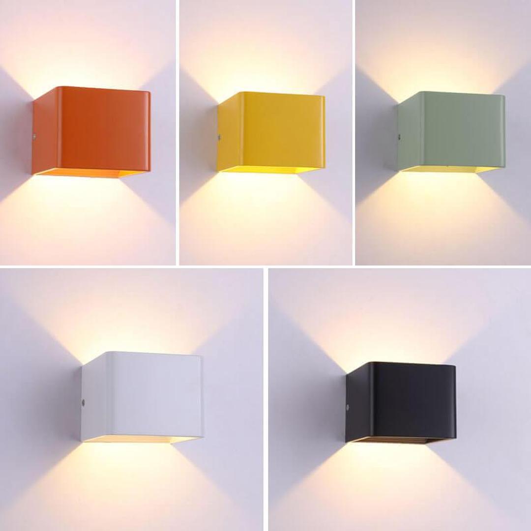 Kvadrio - Kvadratisk mini-vegglampe i aluminium