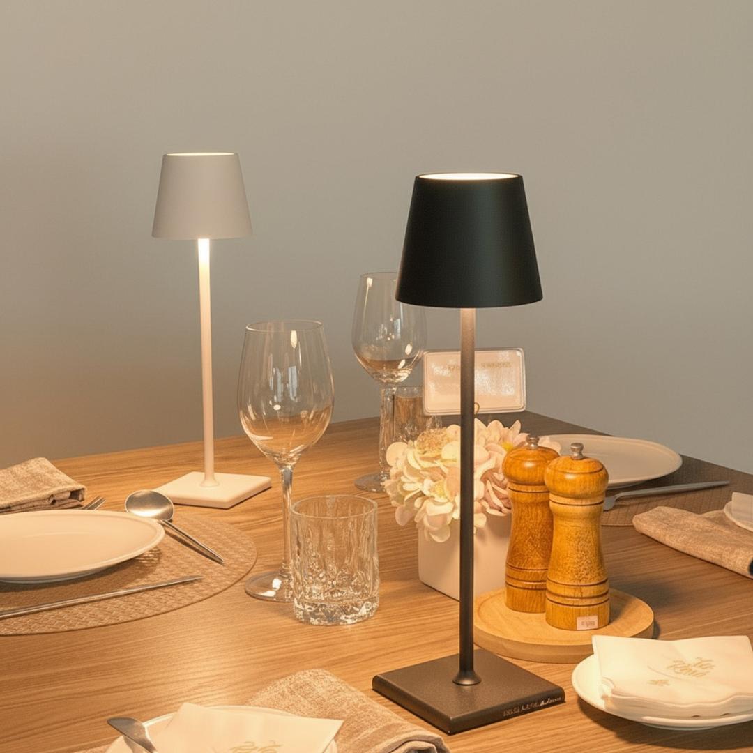 Ferwyn - Trådløs Oppladbar Bordlampe i Aluminium