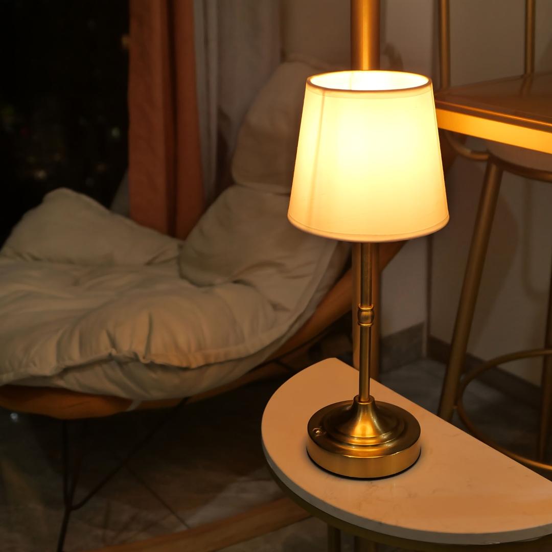 Brasco - Oppladbar Bordlampe med Stoffskjerm