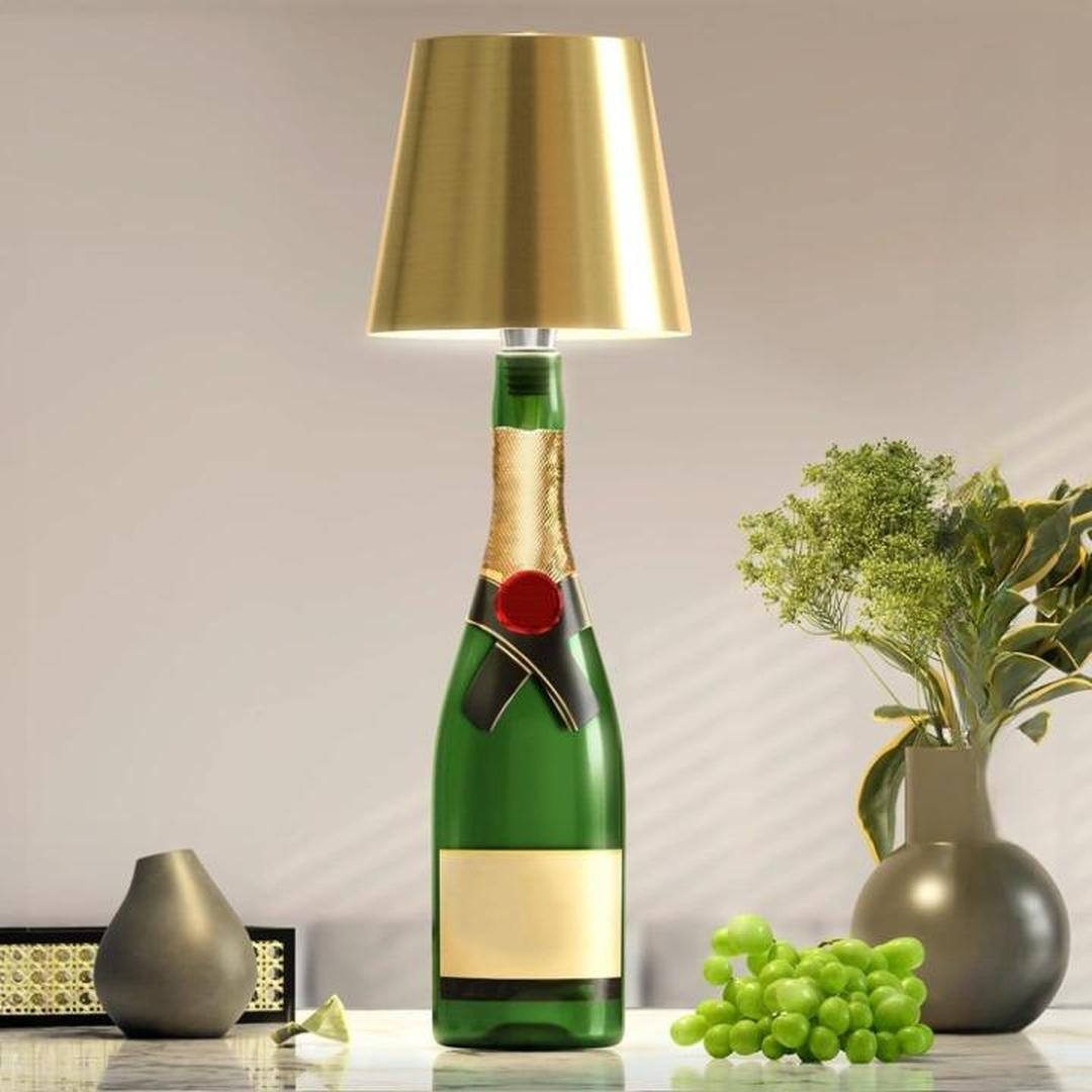Flaskora - Oppladbar bordlampe i flaskeform