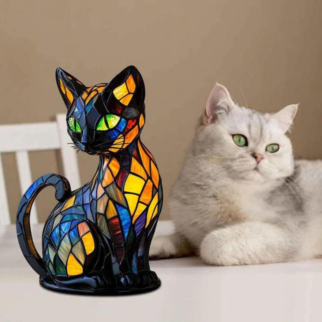 Håndlaget bordlampe i glassmosaikk formet som en sittende katt