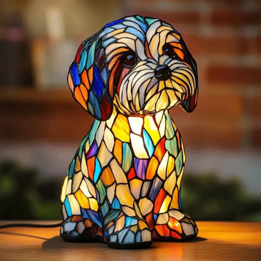 Bordlampe i farget blyglass formet som en hund