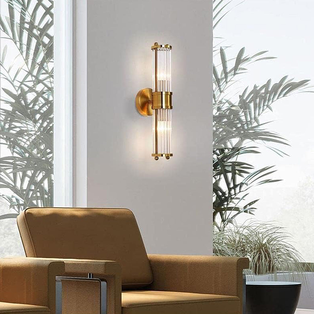 Gyllora - Slank vegglampe i gullfarget finish