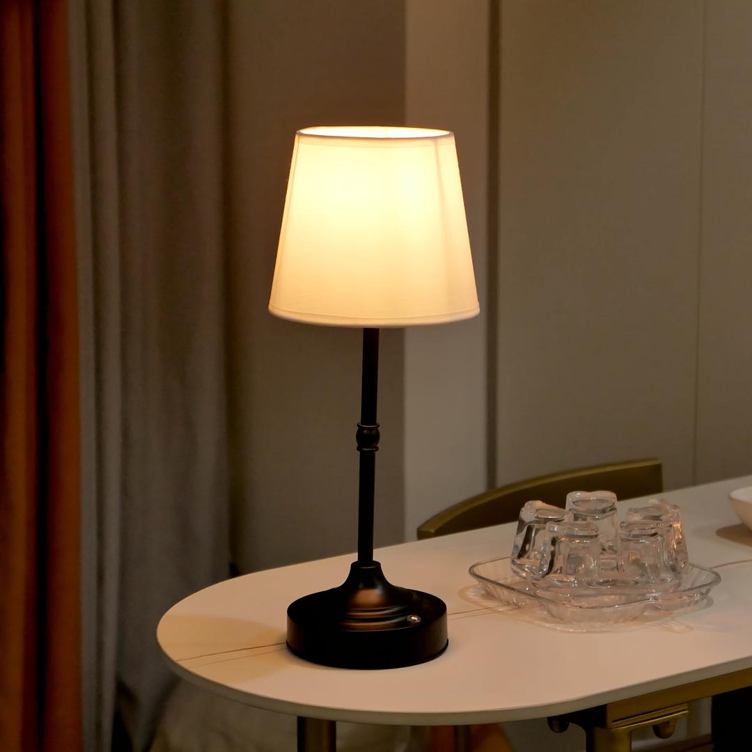 Brasco - Oppladbar Bordlampe med Stoffskjerm