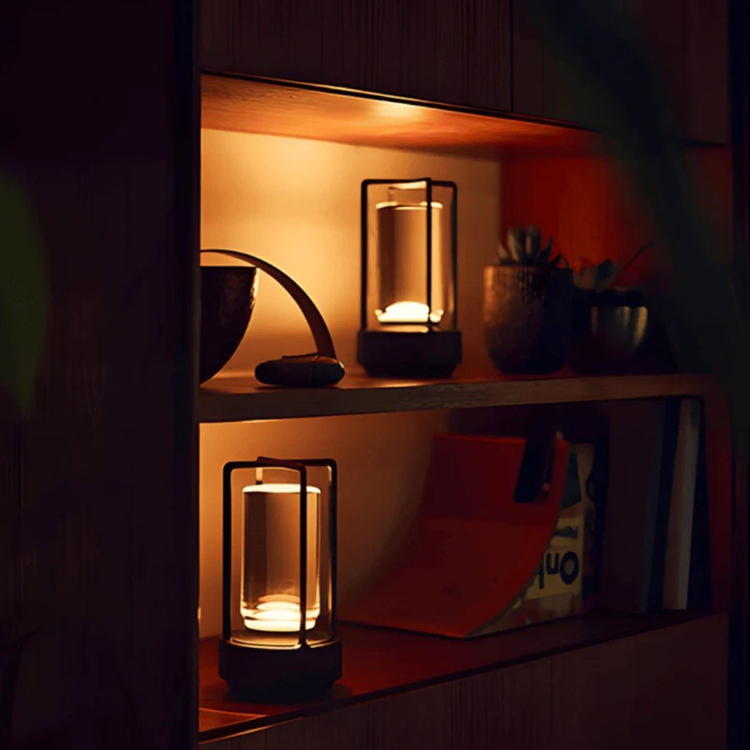 Bærbar LED Bordlampe med Sylinderformet Glassstruktur