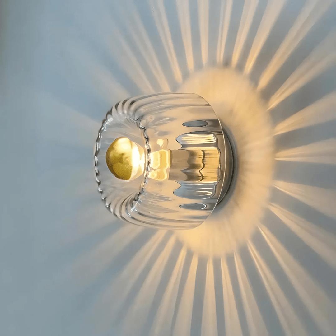 Glasira - Glass Vegglampe med Stilfullt Design