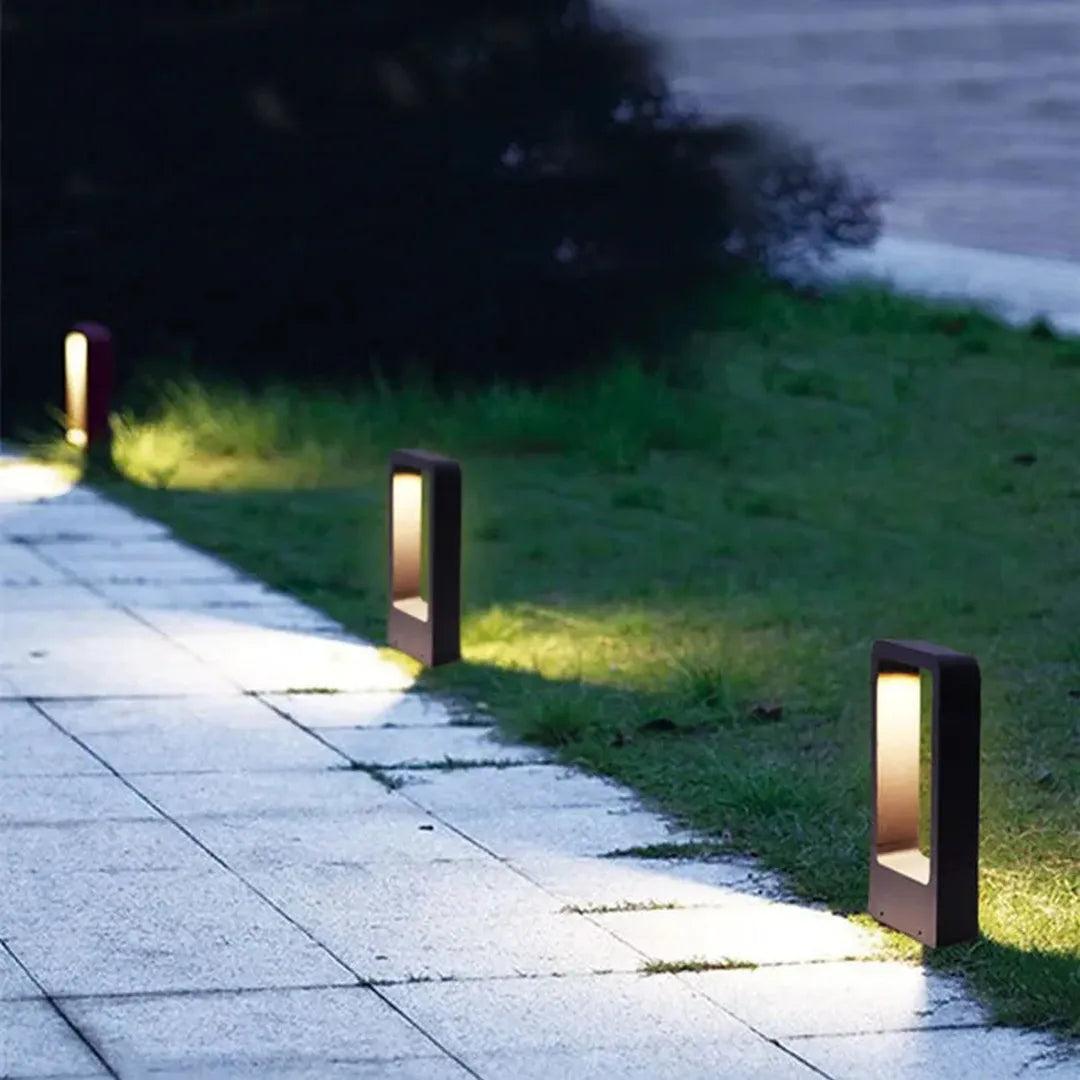 Glomera - Utendørs Bakkelampe med LED