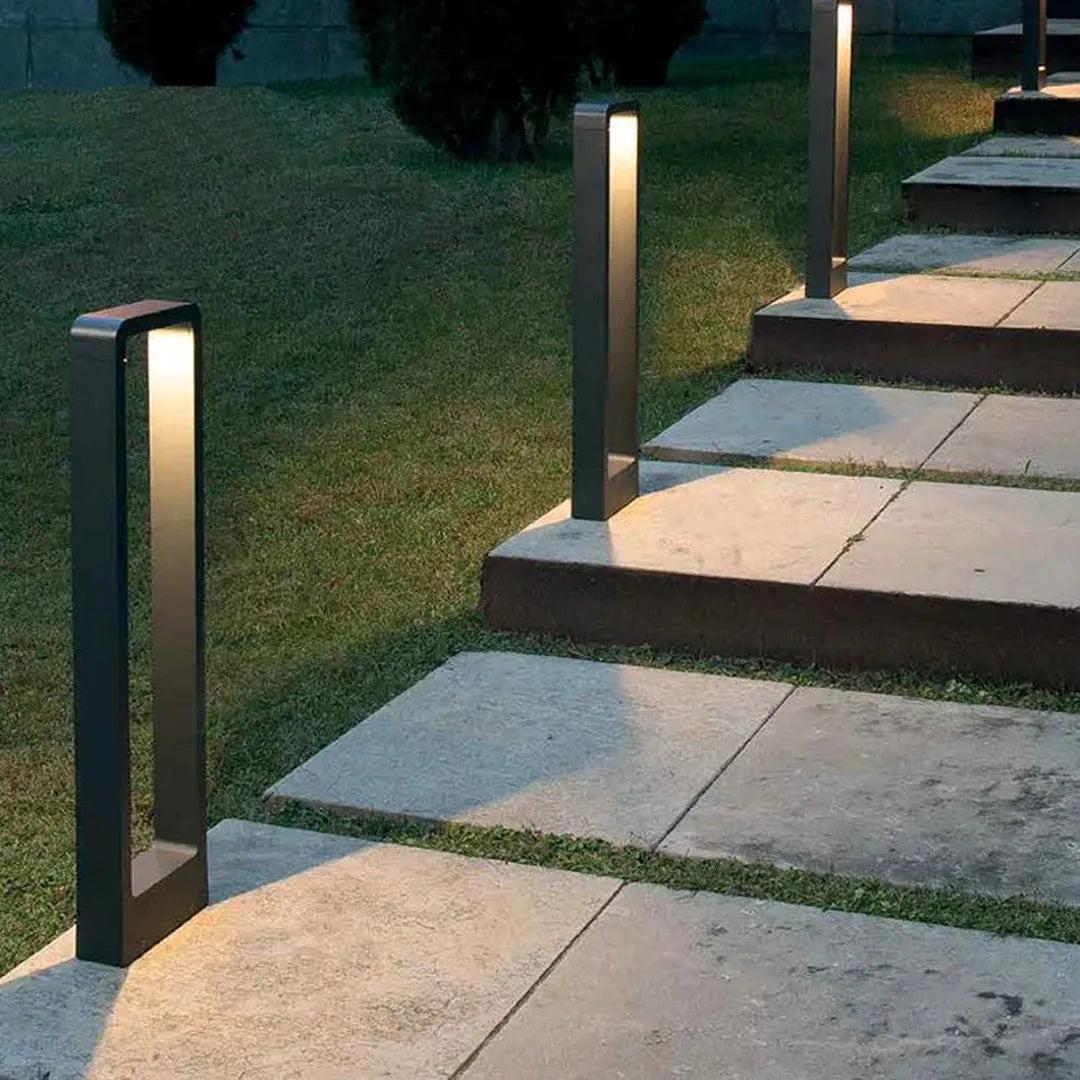 Glomera - Utendørs Bakkelampe med LED
