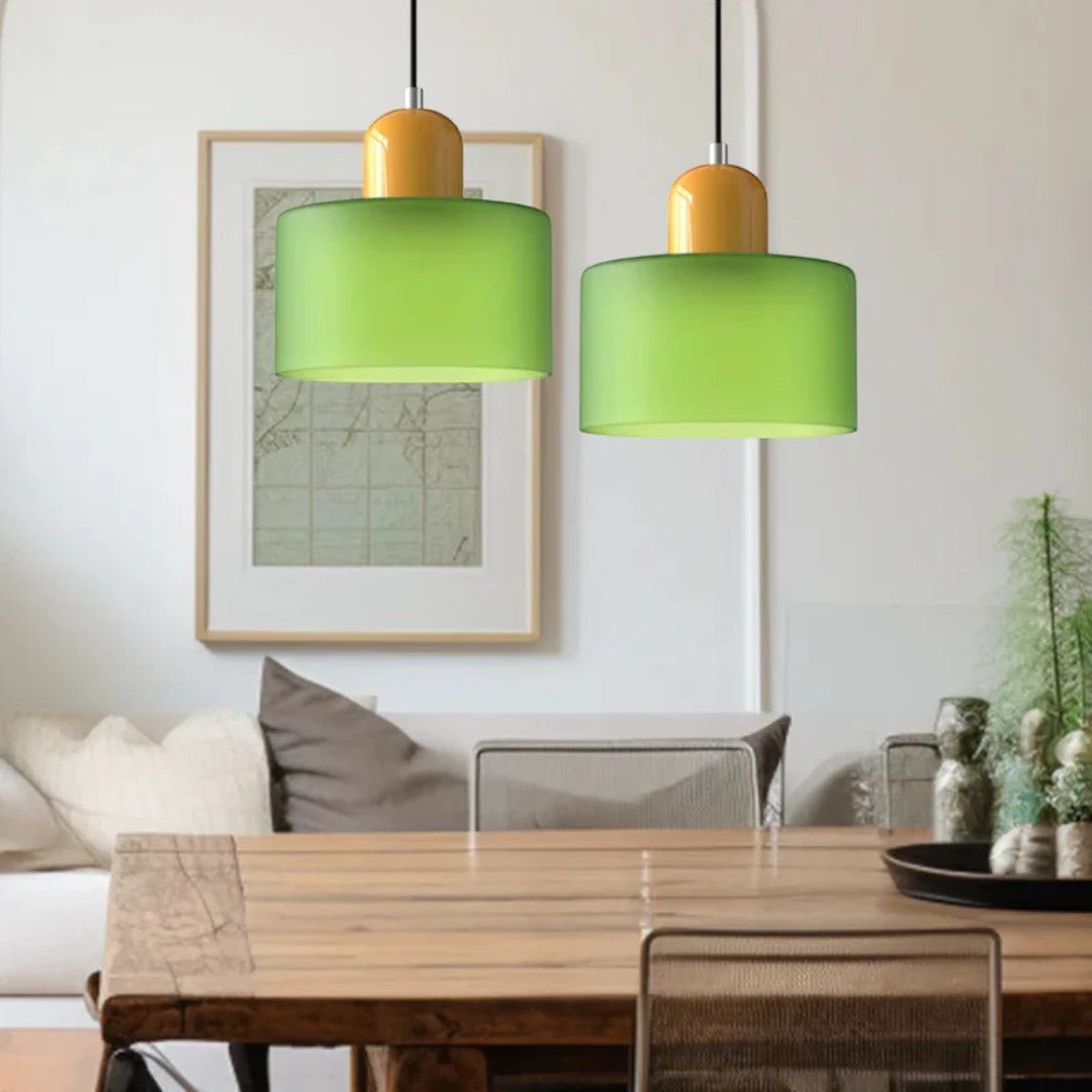 Nordisk metall pendellampe med glasskjerm
