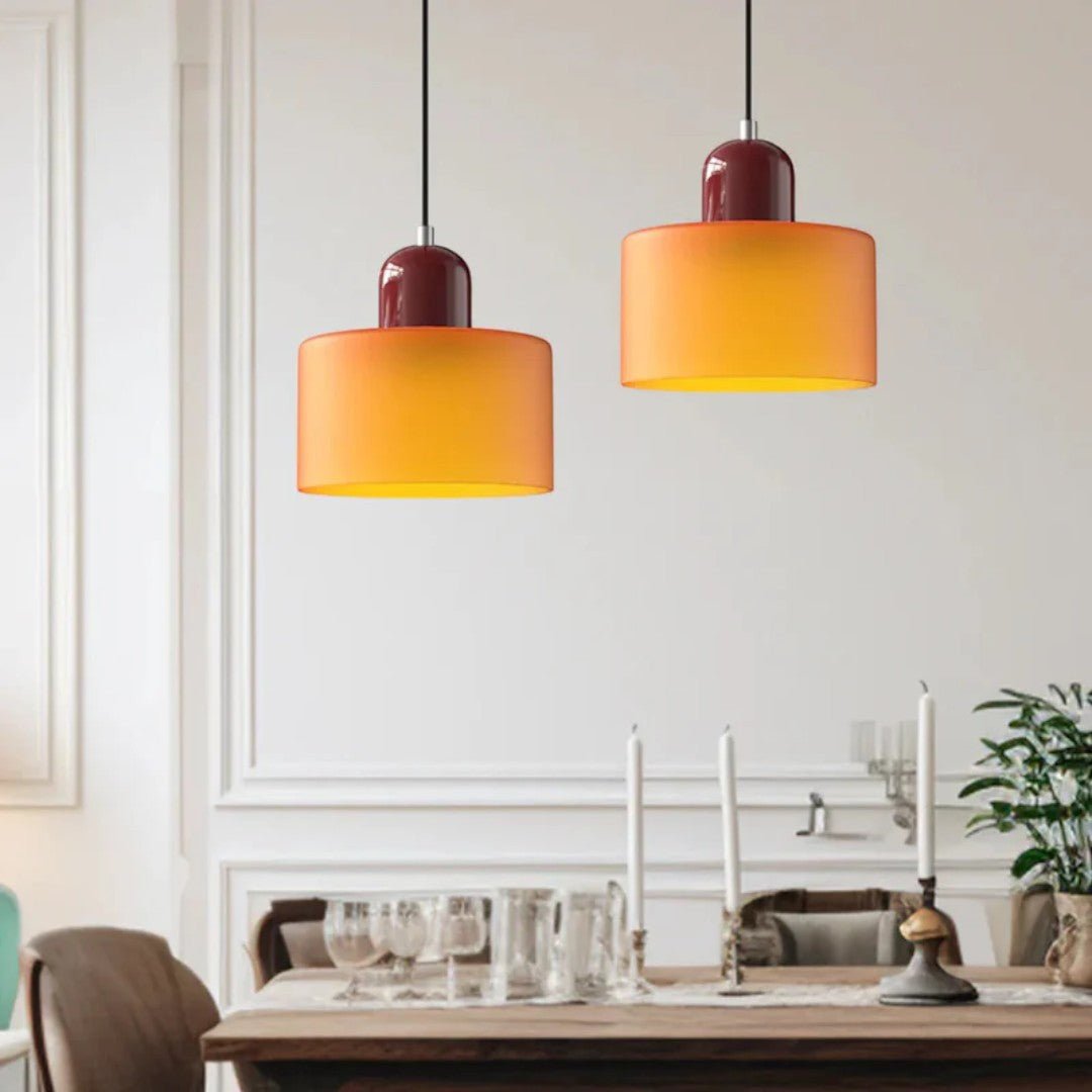 Nordisk metall pendellampe med glasskjerm