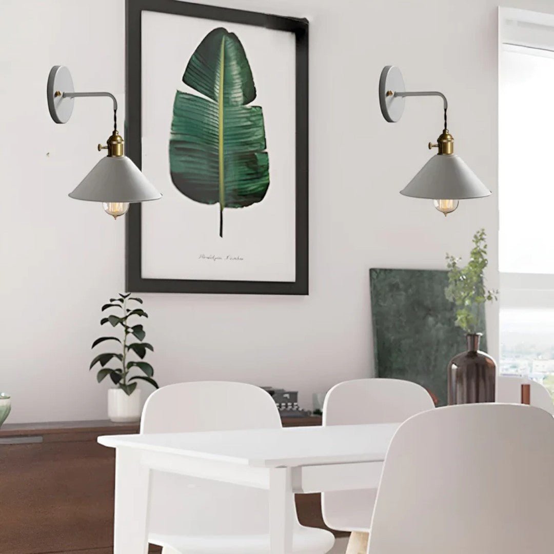 Retro vegglampe med metallskjerm