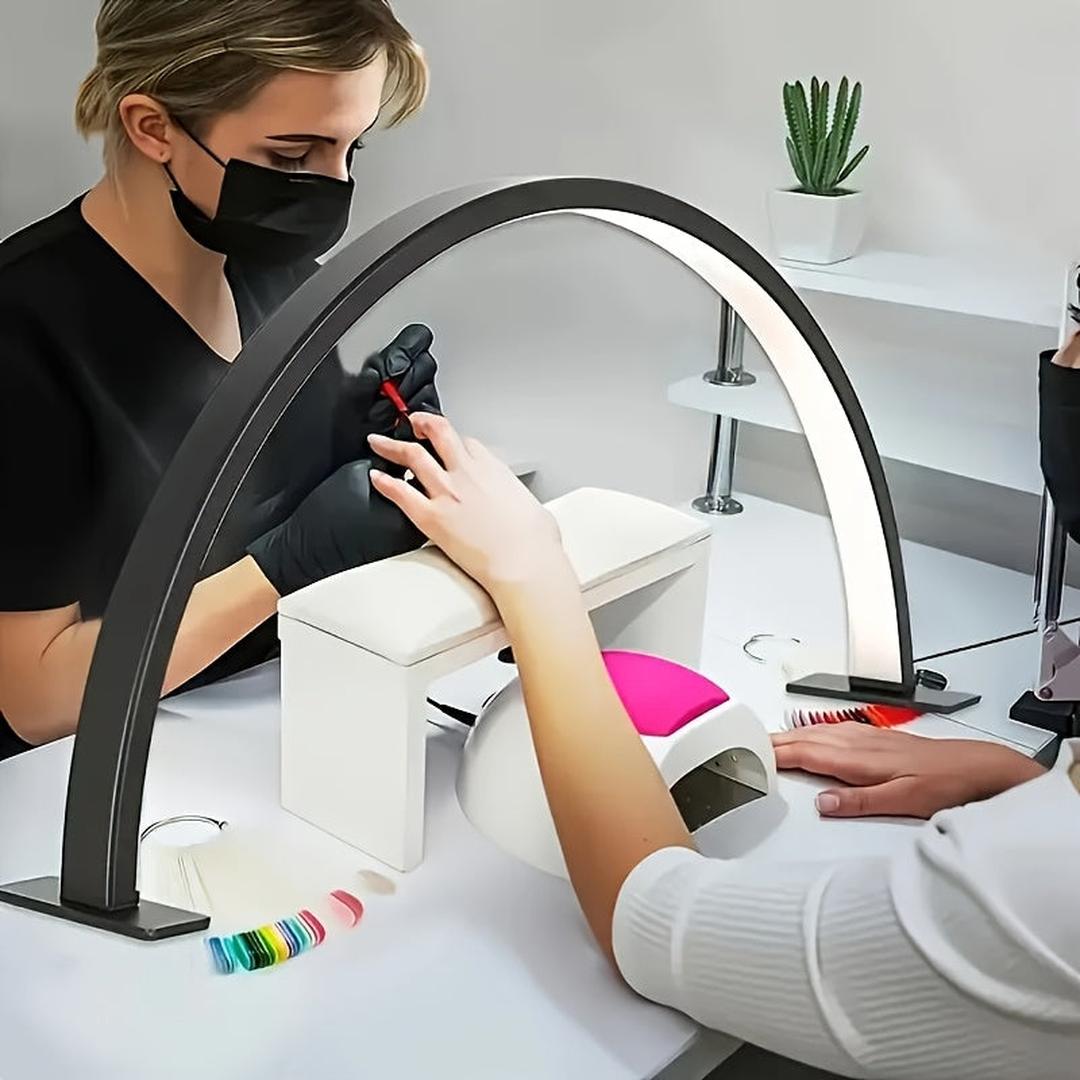Sennola - Justerbar LED Skrivebordslampe i Metall