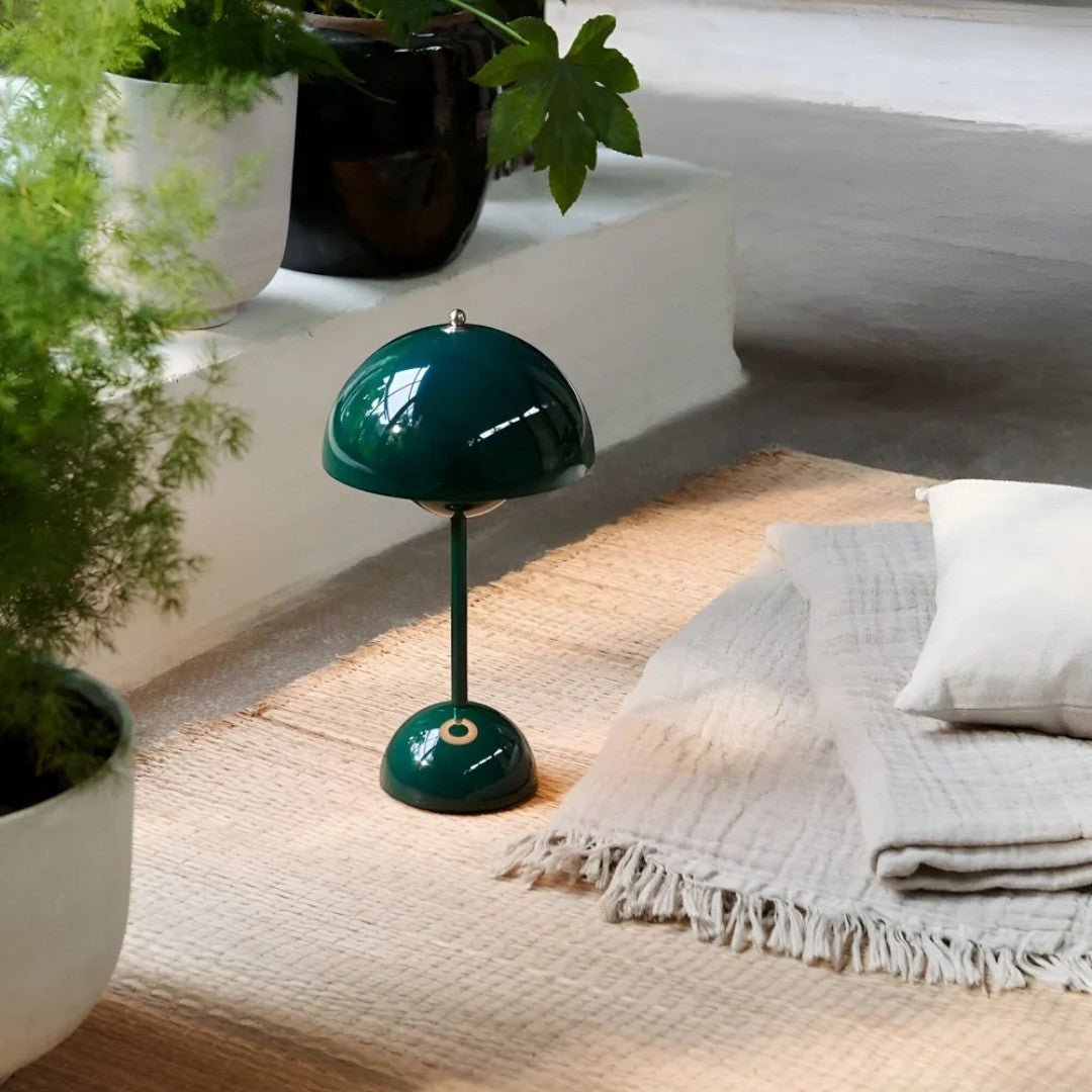 Trådløs Bordlampe med Kuformet Skjerm