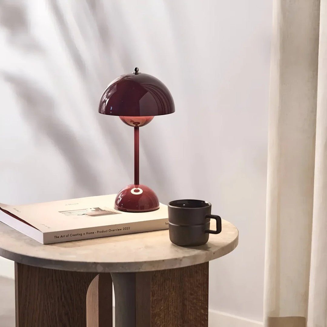 Trådløs Bordlampe med Kuformet Skjerm