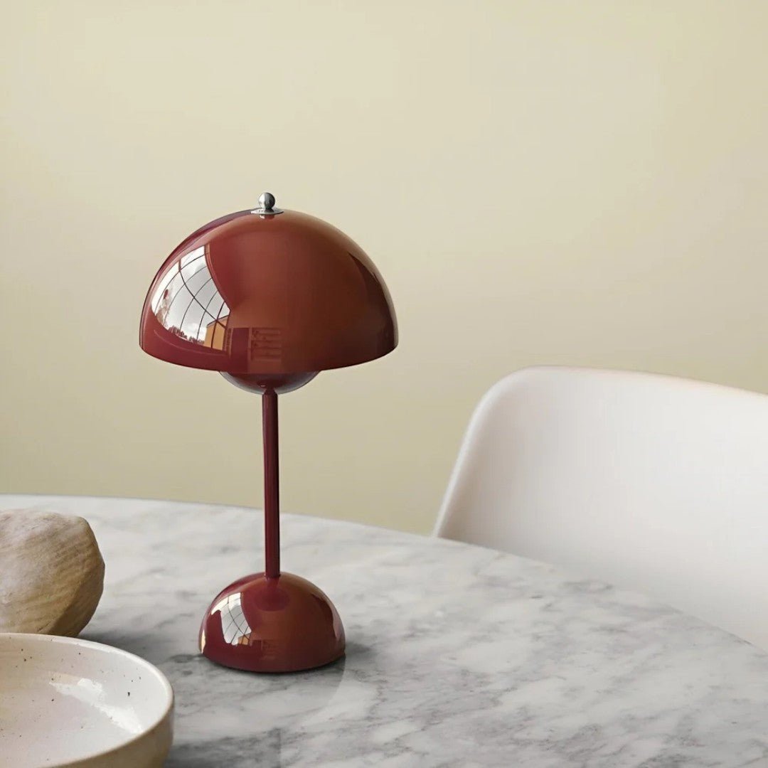 Trådløs Bordlampe med Kuformet Skjerm