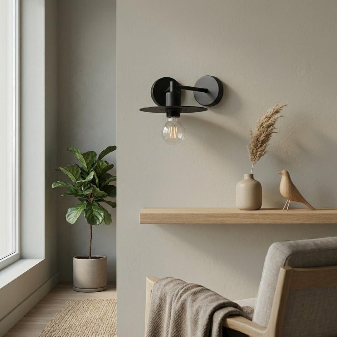 Vegglampe i matt sort