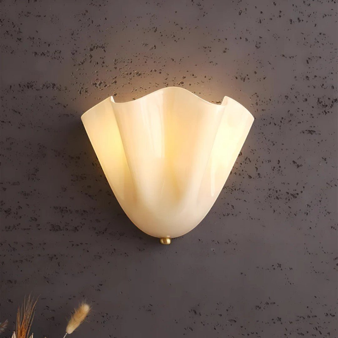 Vintage Vegglampe med Bladformet Glasskjerm