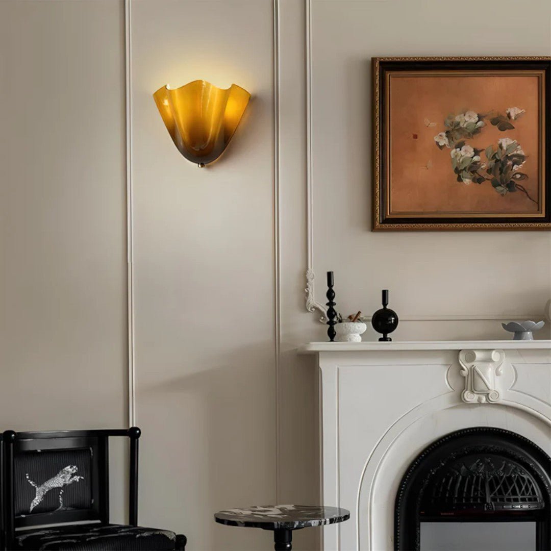 Vintage Vegglampe med Bladformet Glasskjerm
